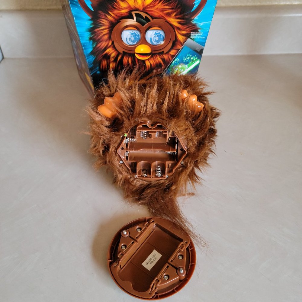 NWT FURBY STARWARS FURBACA COLLECTIBLE - Picture 3 of 3